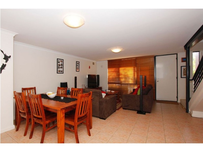 1/27 Burns Street, North Fremantle WA 6159