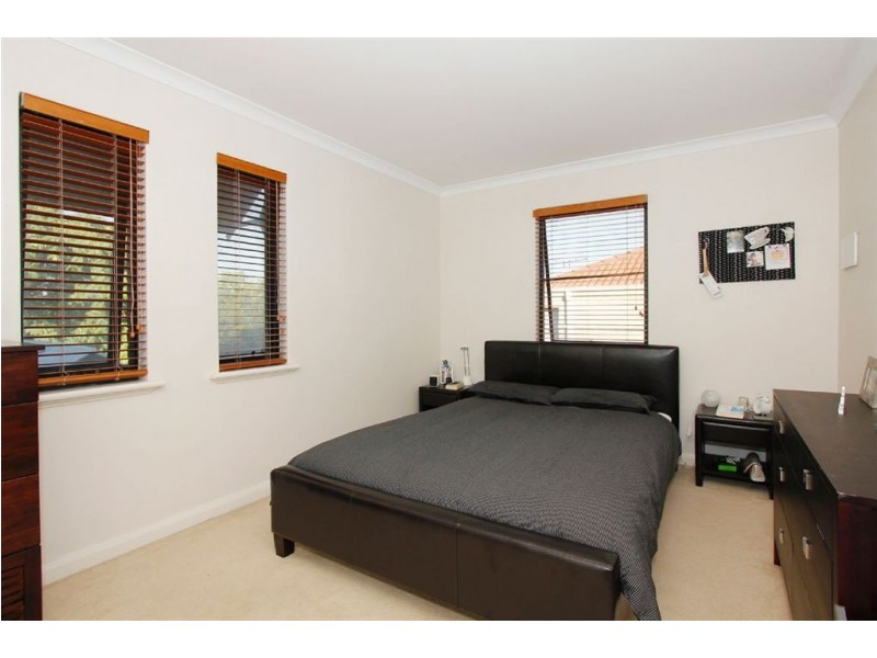 1/27 Burns Street, North Fremantle WA 6159