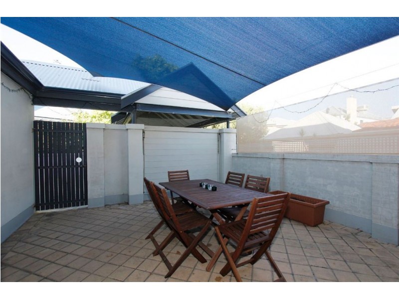 1/27 Burns Street, North Fremantle WA 6159