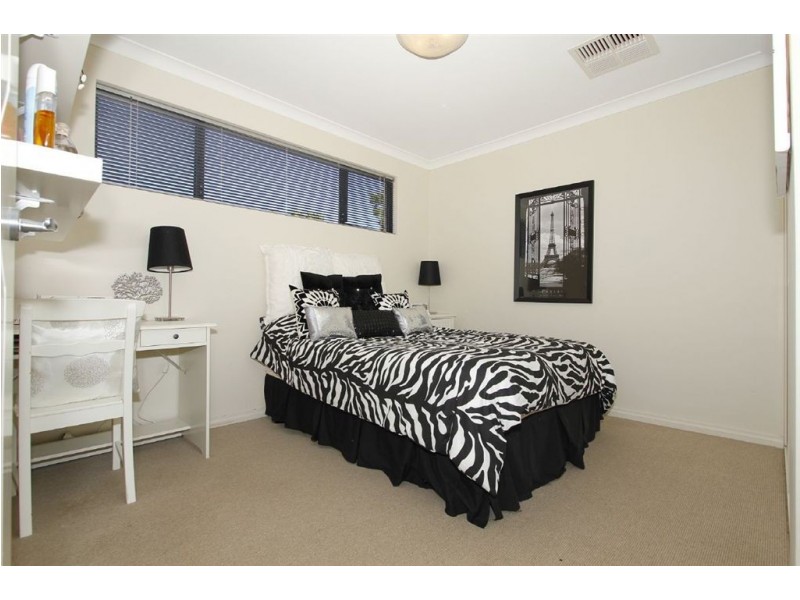 14A Lakeside Terrace, Mount Pleasant WA 6153