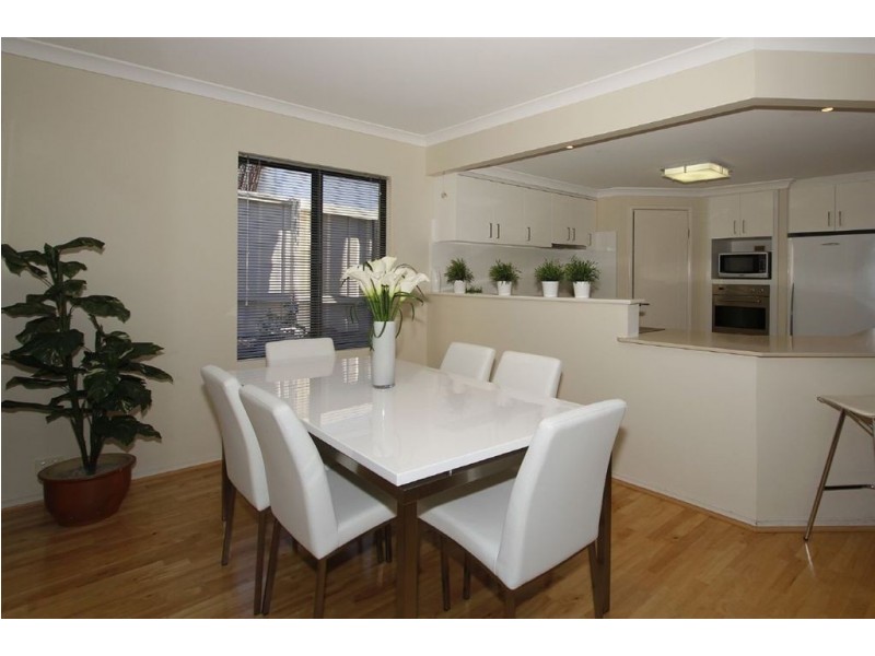 14A Lakeside Terrace, Mount Pleasant WA 6153