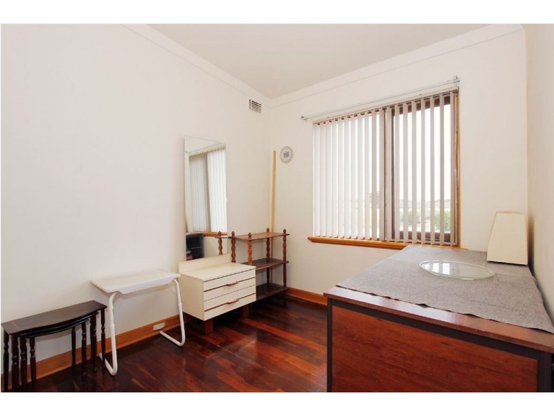 1 Edeline Street, Spearwood WA 6163