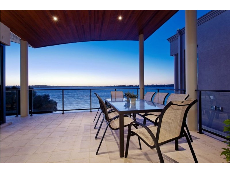 14e Fraser Road, Applecross WA 6153