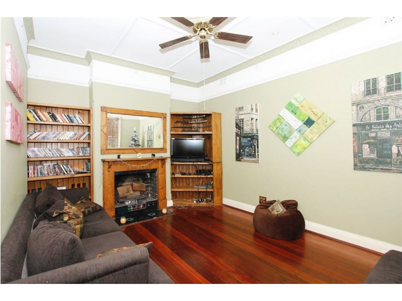 135 Edmund Street, Beaconsfield WA 6162
