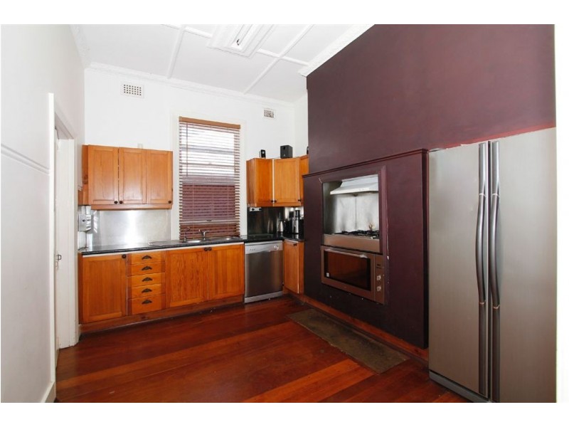 135 Edmund Street, Beaconsfield WA 6162