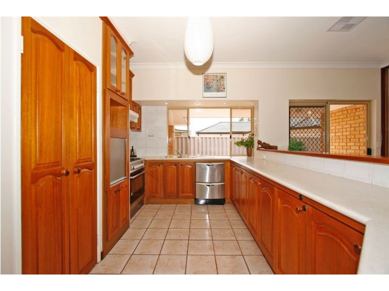 13 Okra Court, Munster WA 6166