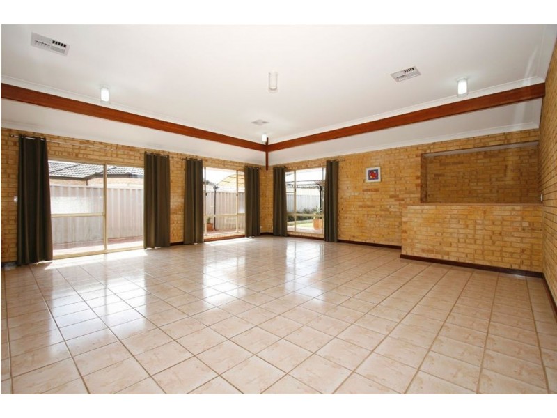 13 Okra Court, Munster WA 6166