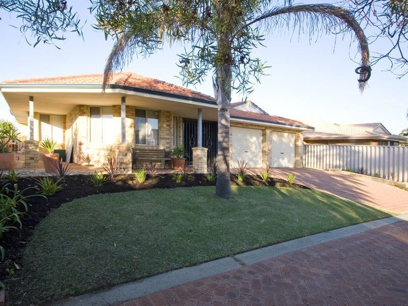 8 Picotee Mews, Coogee WA 6166