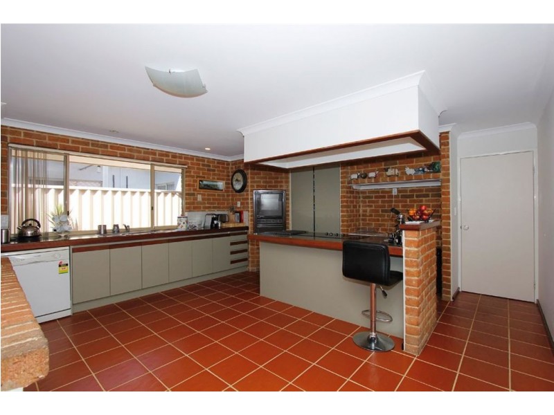 12 Daffodil Court, Spearwood WA 6163