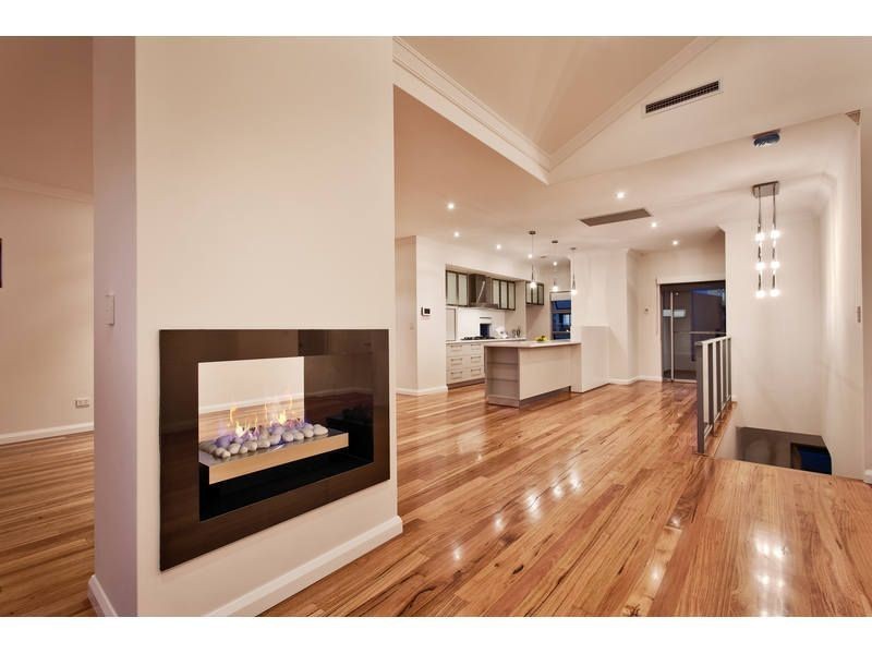 39 Newark Turn, North Coogee WA 6163