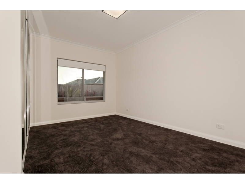 39 Newark Turn, North Coogee WA 6163