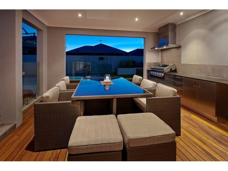 39 Newark Turn, North Coogee WA 6163