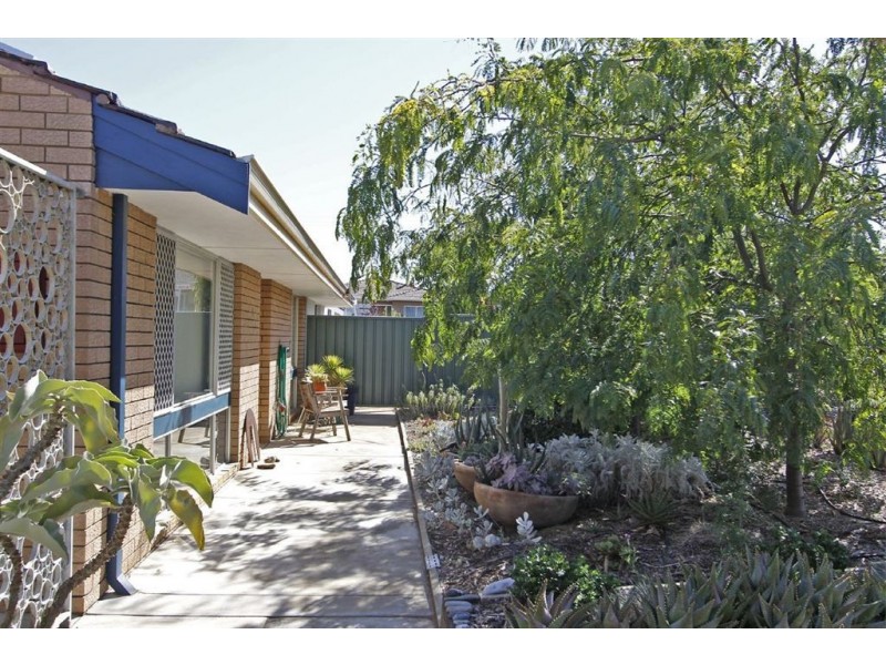 1/1 Paulik Way, Hamilton Hill WA 6163