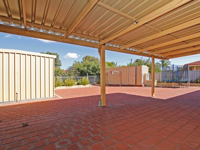 5 Arcaman Place, South Lake WA 6164