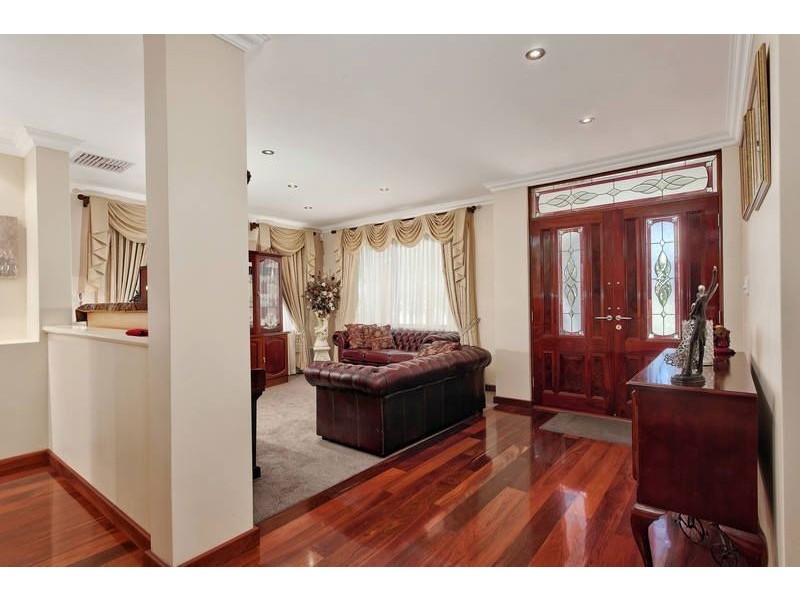 71 Glen Iris Drive, Jandakot WA 6164