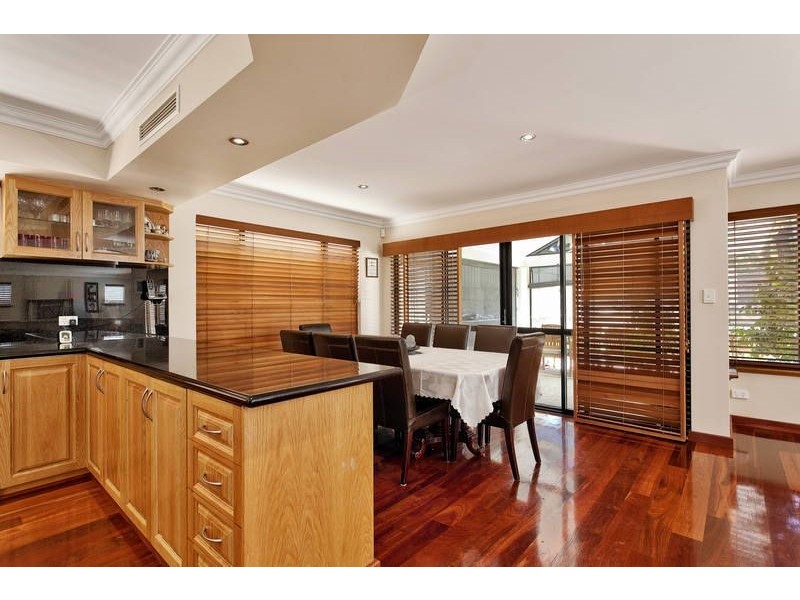 71 Glen Iris Drive, Jandakot WA 6164