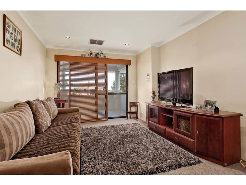 71 Glen Iris Drive, Jandakot WA 6164