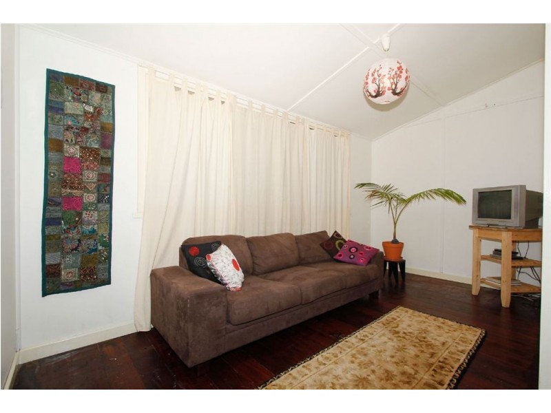 7 Butson Street, Hilton WA 6163