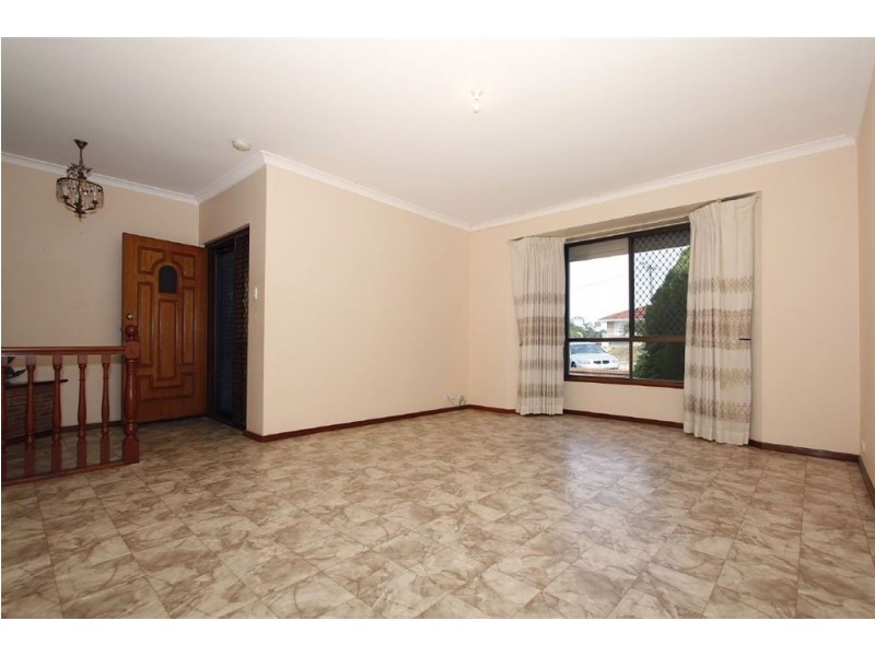 30 Owen Road, Hamilton Hill WA 6163