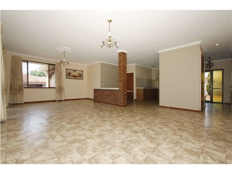 30 Owen Road, Hamilton Hill WA 6163