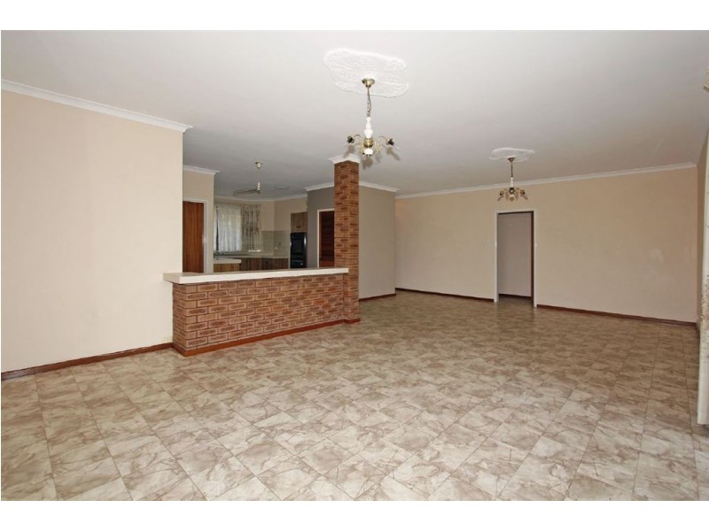 30 Owen Road, Hamilton Hill WA 6163