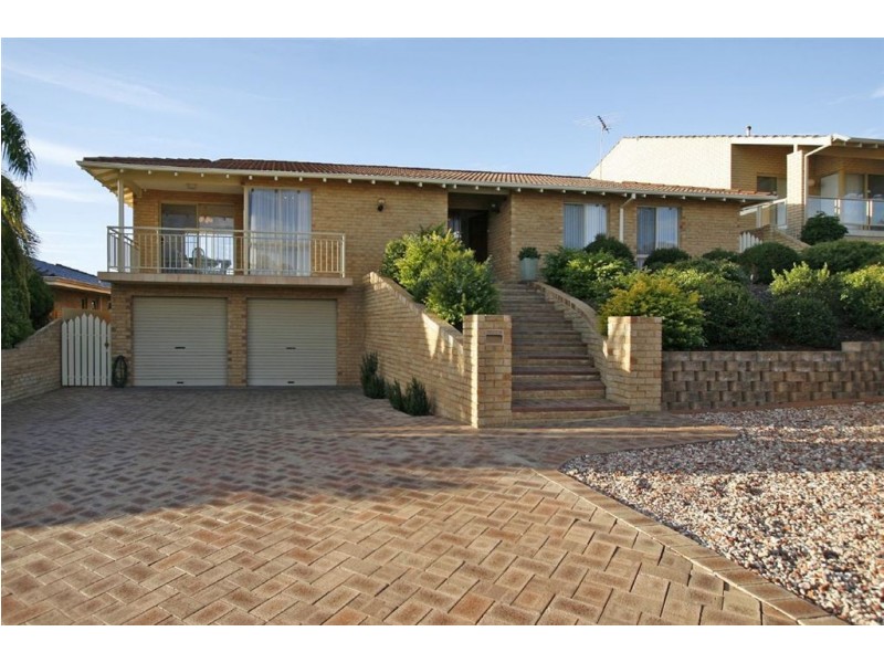 10 Arlington Loop, Coogee WA 6166