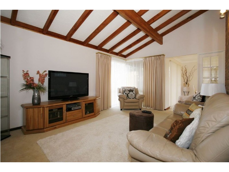 10 Arlington Loop, Coogee WA 6166