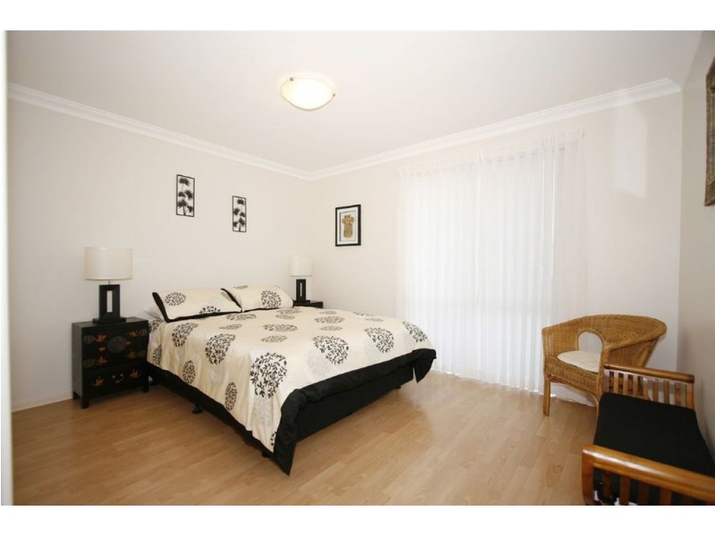 10 Arlington Loop, Coogee WA 6166