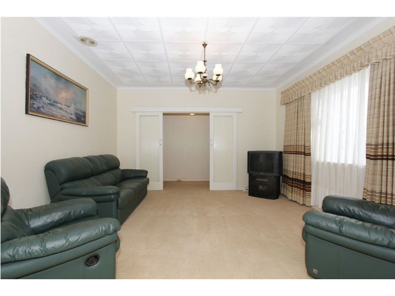 34 Forrest Road, Hamilton Hill WA 6163