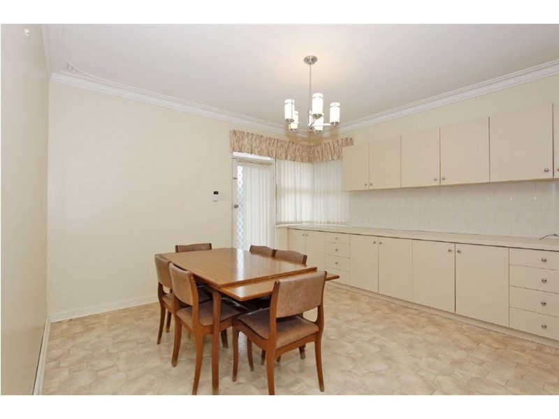 34 Forrest Road, Hamilton Hill WA 6163