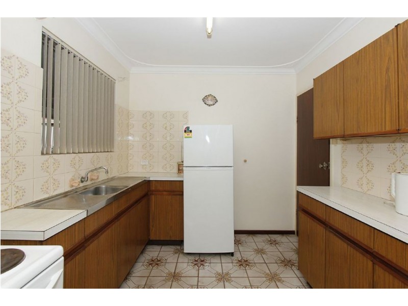 6 Ashbourne Way, Hamilton Hill WA 6163