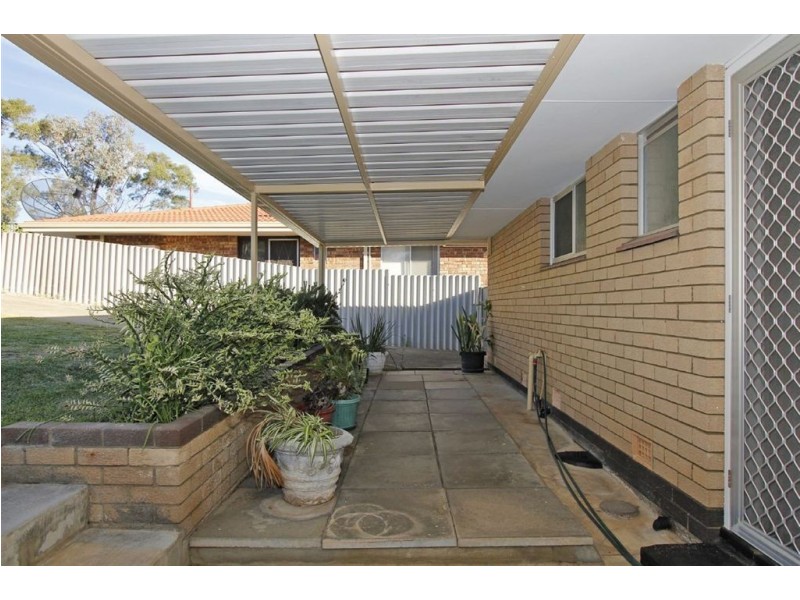 6 Ashbourne Way, Hamilton Hill WA 6163