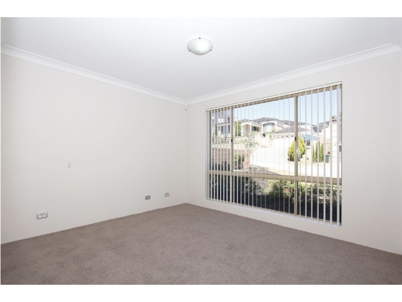 4 Clune Place, Coogee WA 6166