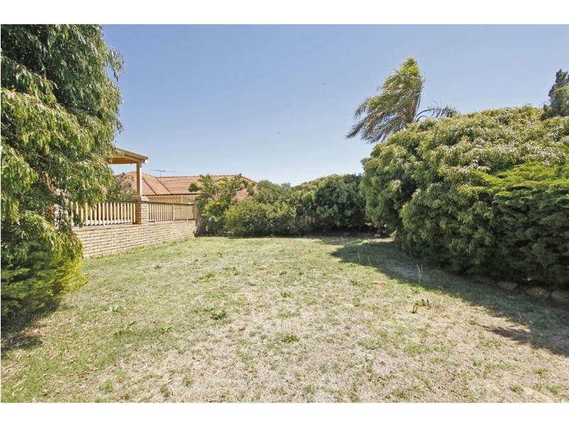 4 Clune Place, Coogee WA 6166