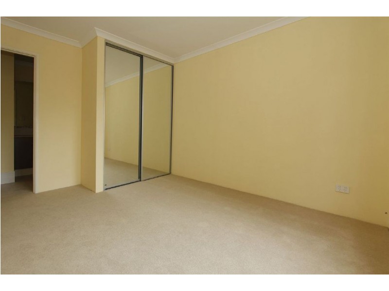 2/6 Preston Way, Balga WA 6061