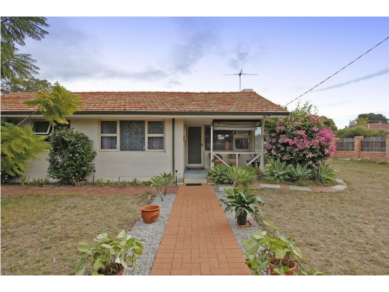 1 Hawkes Street, Coolbellup WA 6163