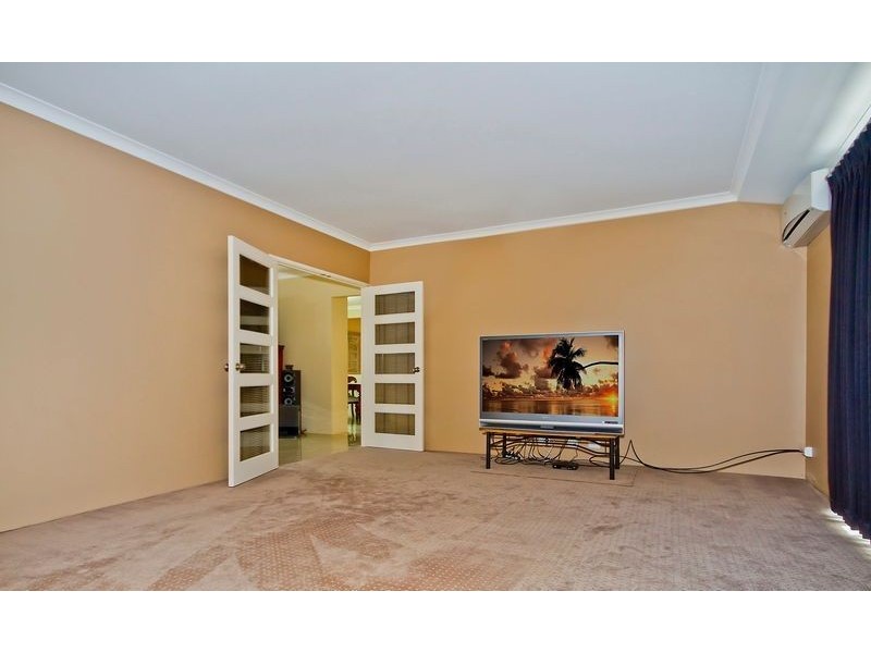 9 Carbine Way, Munster WA 6166