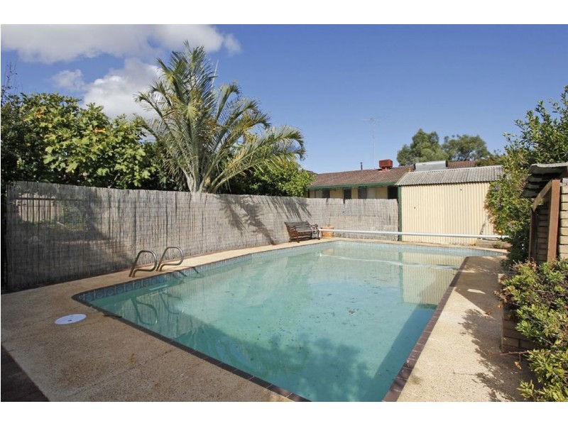 4 Hanlon Street, Hamilton Hill WA 6163