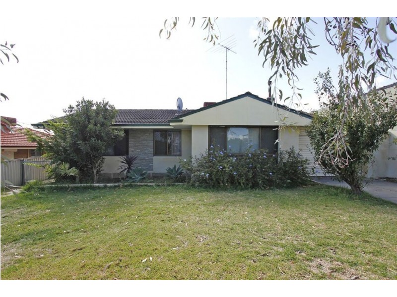 4 Hanlon Street, Hamilton Hill WA 6163