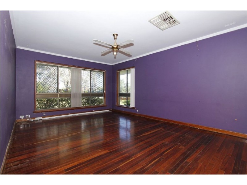 4 Hanlon Street, Hamilton Hill WA 6163