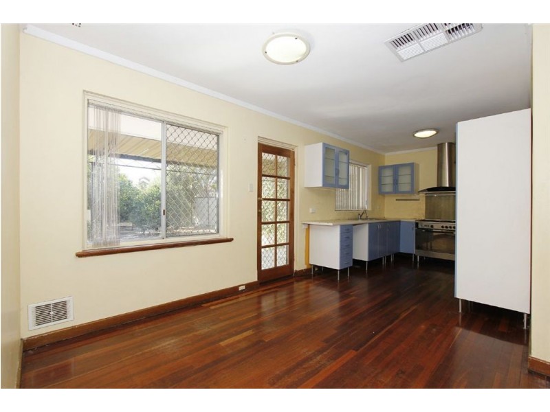4 Hanlon Street, Hamilton Hill WA 6163
