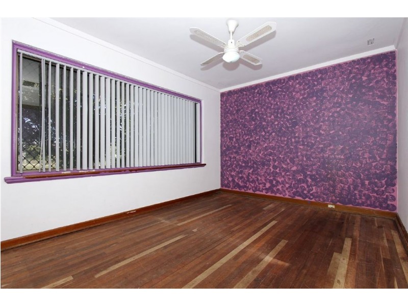 4 Hanlon Street, Hamilton Hill WA 6163