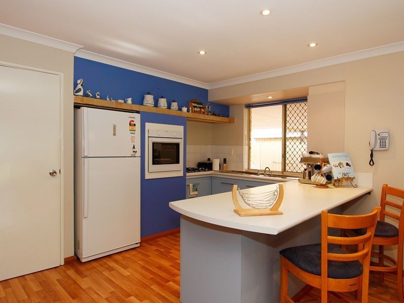 67 Forest Lakes Drive, Thornlie WA 6108