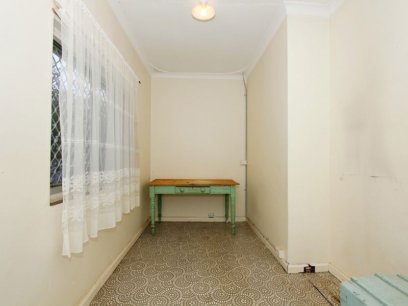 10 Wright Street, White Gum Valley WA 6162