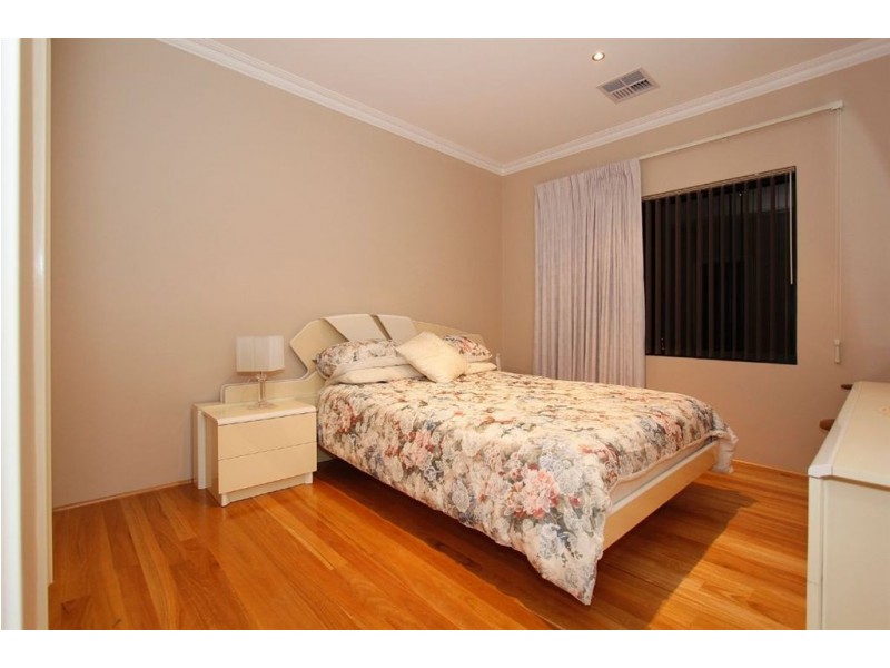 19 Hayward Parade, Coogee WA 6166