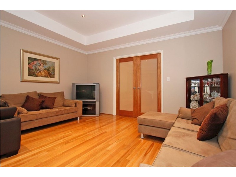 19 Hayward Parade, Coogee WA 6166