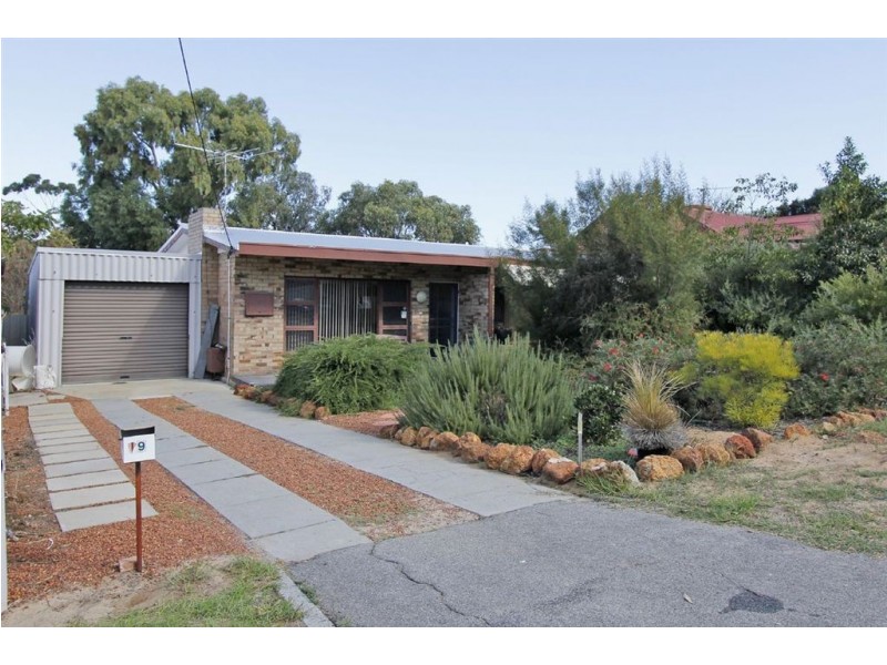 19 Mortlock Street, Hamilton Hill WA 6163