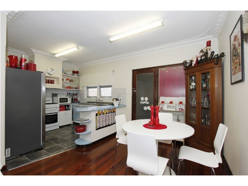 19 Mortlock Street, Hamilton Hill WA 6163