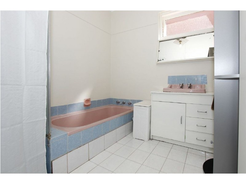 19 Mortlock Street, Hamilton Hill WA 6163