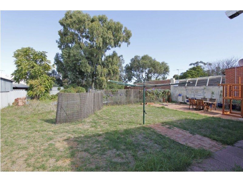 19 Mortlock Street, Hamilton Hill WA 6163